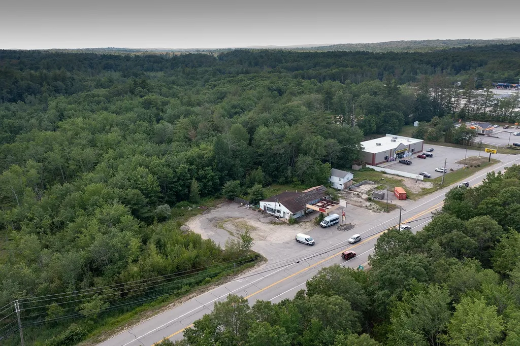 64 Concord Road Lee NH 03861