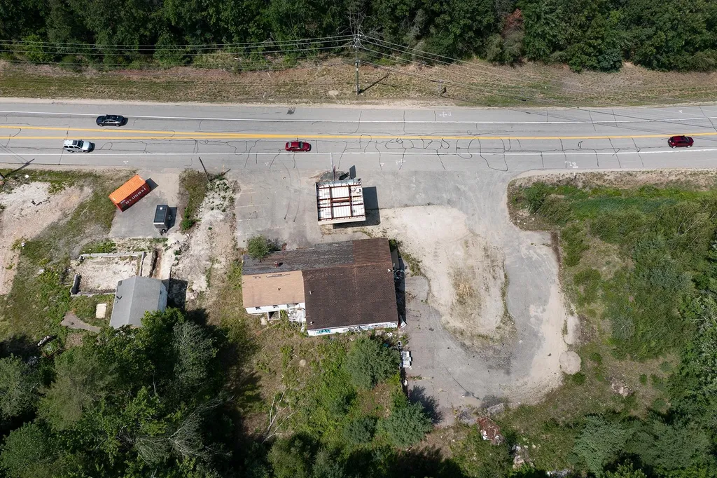 64 Concord Road Lee NH 03861