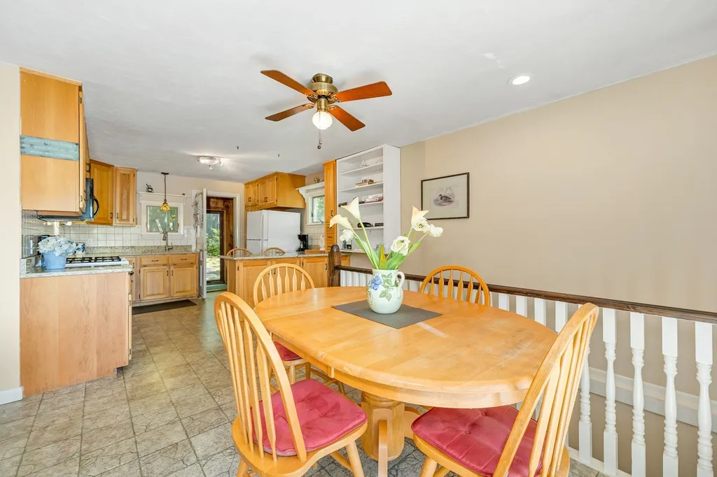 52 South Shore Drive Barnstead NH 03225