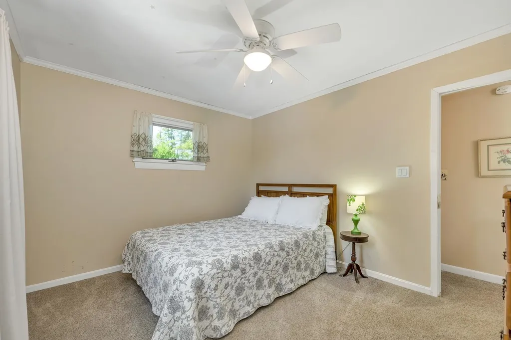 52 South Shore Drive Barnstead NH 03225