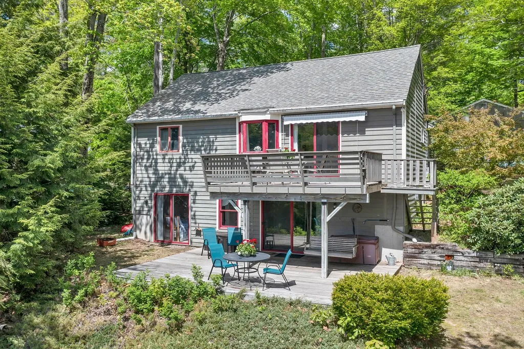 52 South Shore Drive Barnstead NH 03225