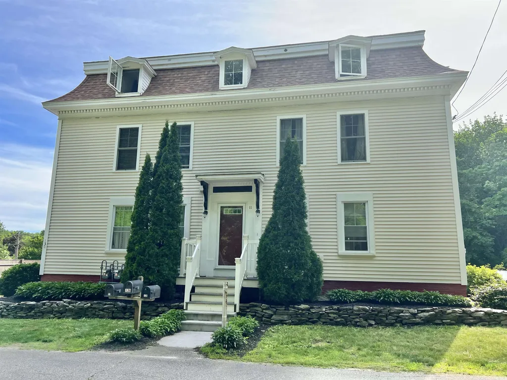 13 Snows Court Dover NH 03820