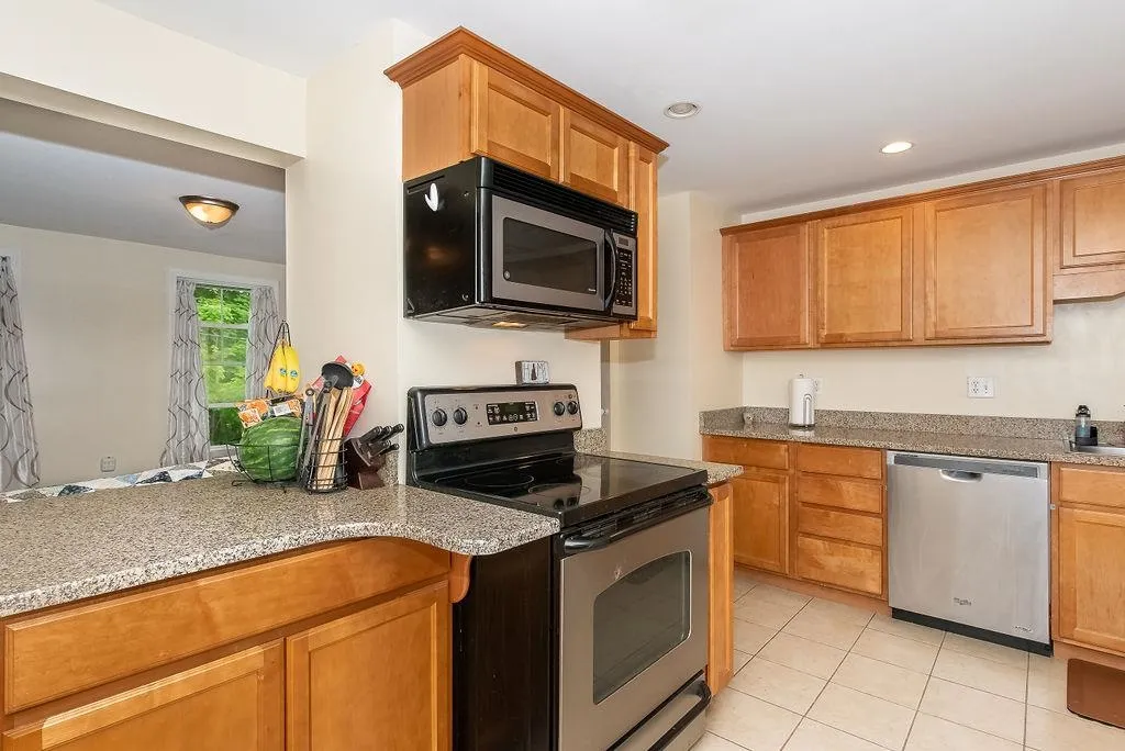 13 Snows Court Dover NH 03820