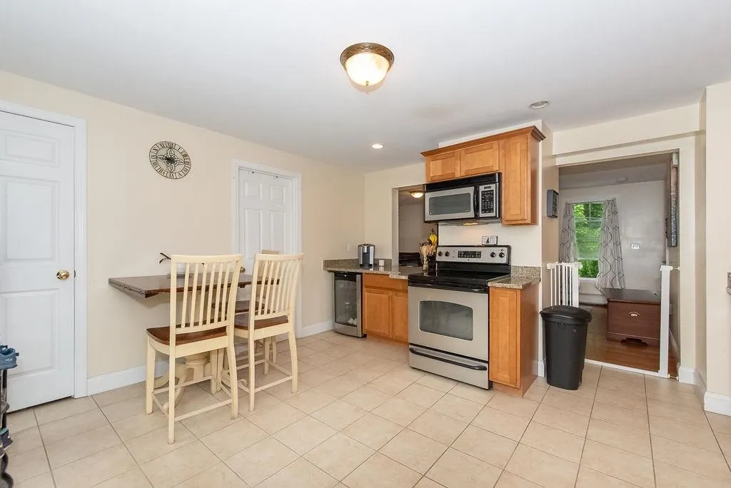 13 Snows Court Dover NH 03820
