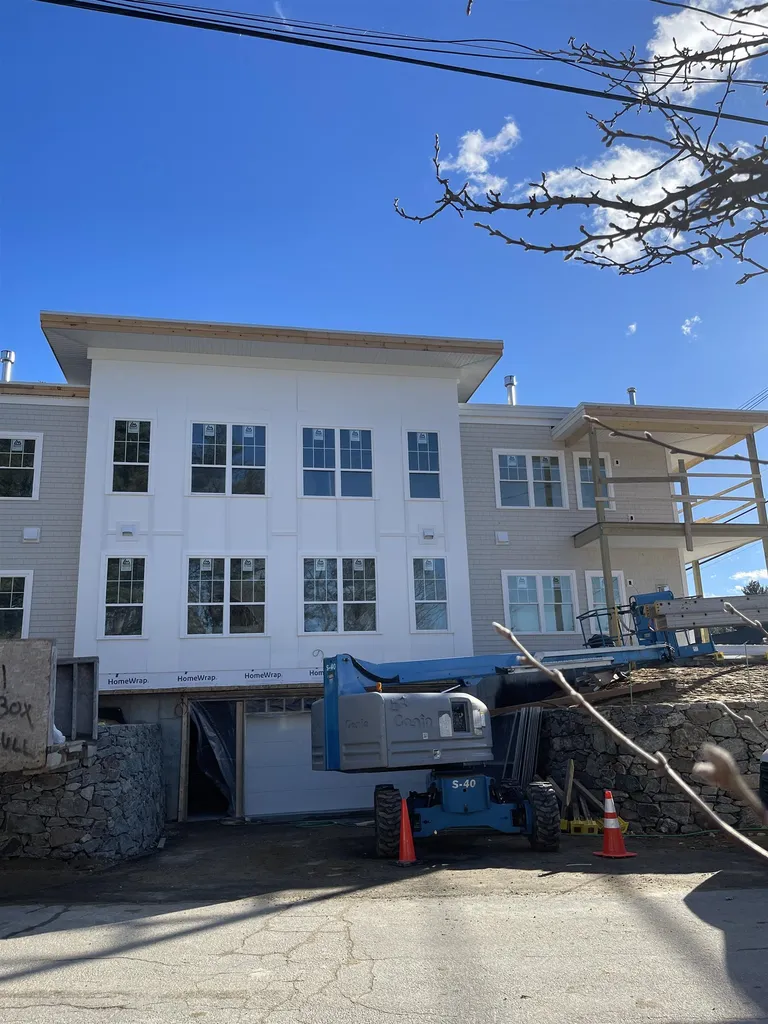 960 Sagamore Avenue Portsmouth NH 03801