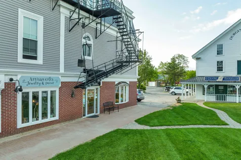 25 North Main Street Wolfeboro NH 03894