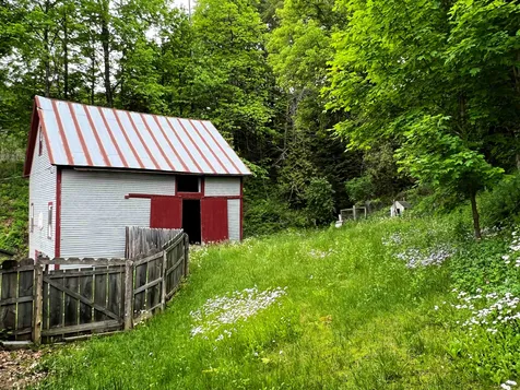 4401 Route 5 Barnet VT 05821
