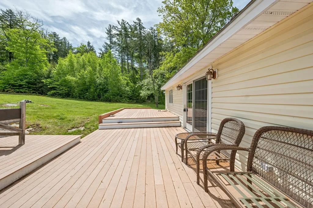 490 Wentworth Road Brookfield NH 03872