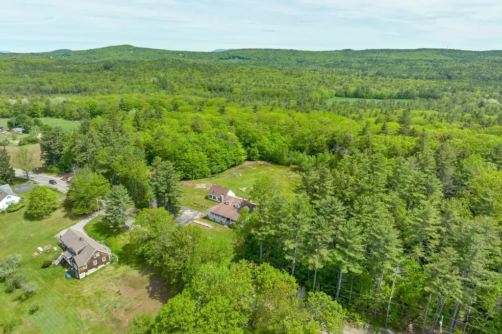 490 Wentworth Road Brookfield NH 03872
