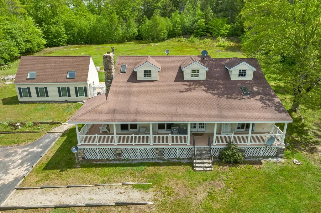 490 Wentworth Road Brookfield NH 03872