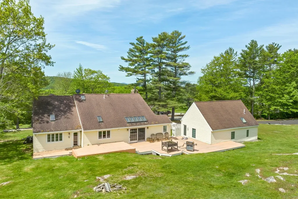 490 Wentworth Road Brookfield NH 03872