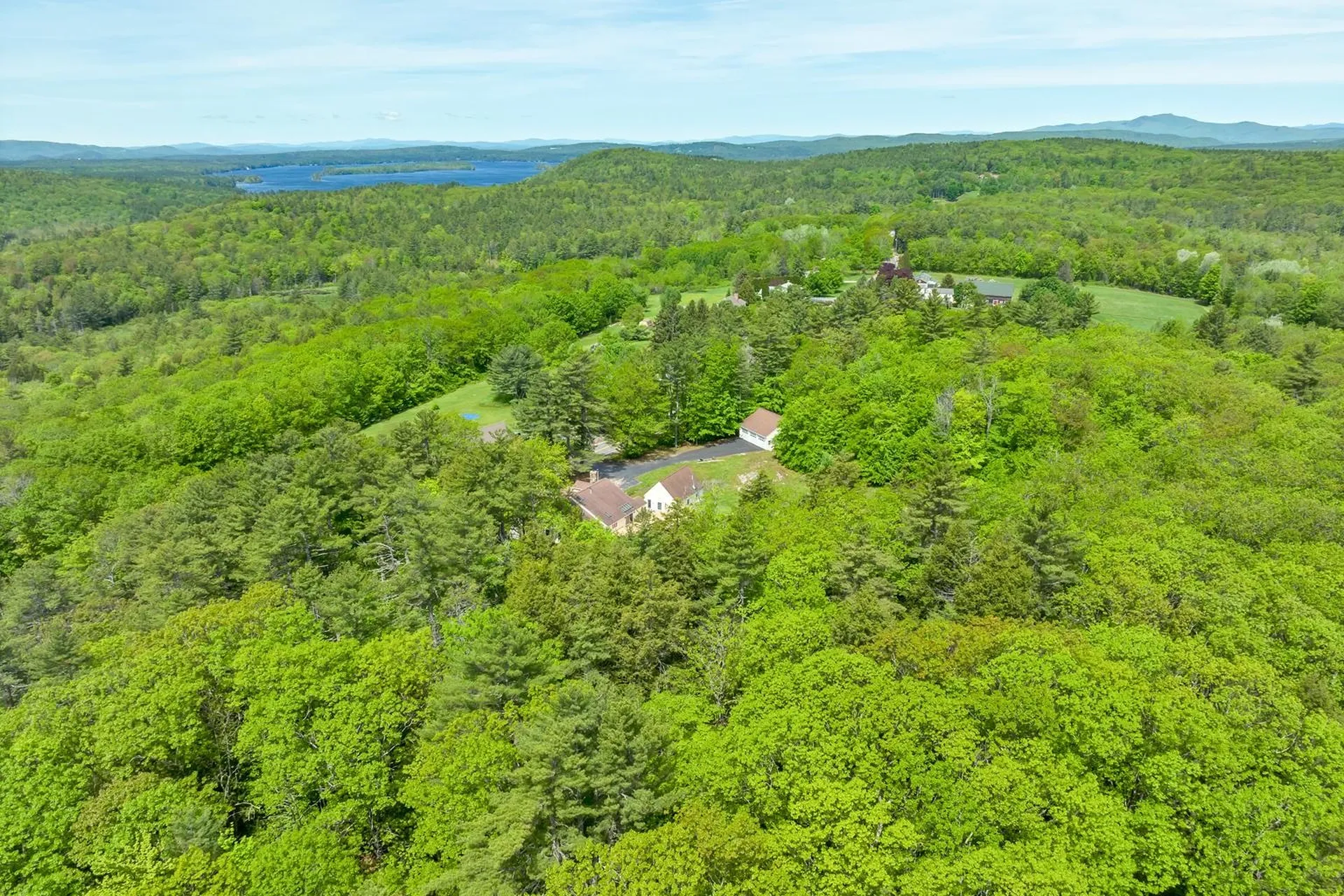 490 Wentworth Road Brookfield NH 03872