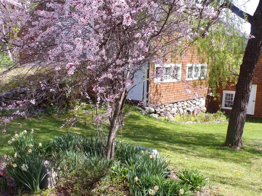 354 Shaker Road Northfield NH 03276