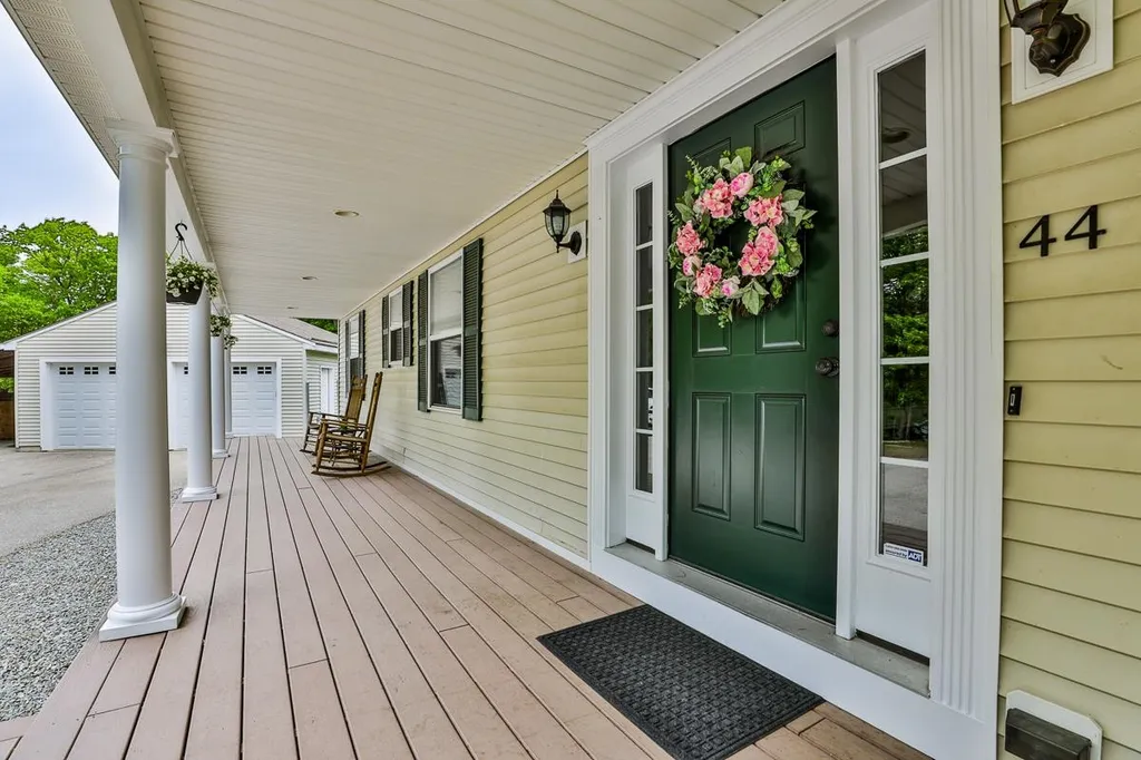 44 Hood Road Brookline NH 03033