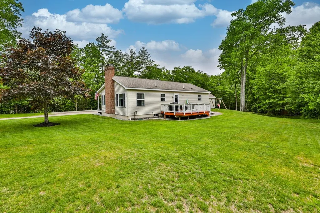 44 Hood Road Brookline NH 03033