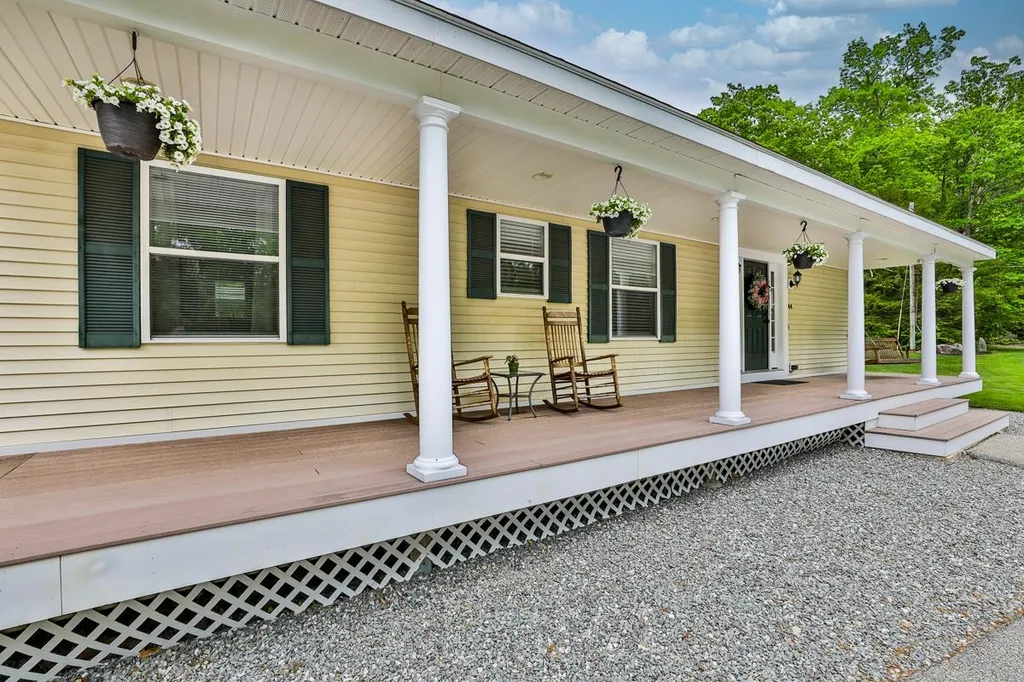44 Hood Road Brookline NH 03033