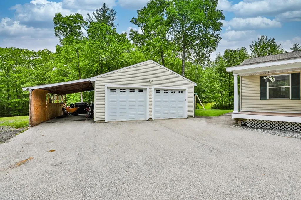 44 Hood Road Brookline NH 03033