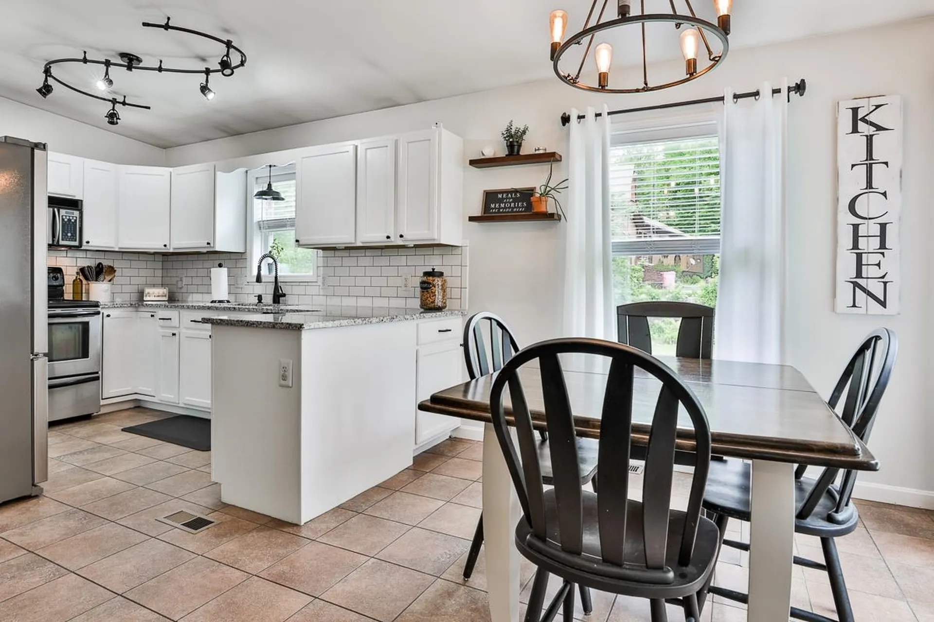 44 Hood Road Brookline NH 03033