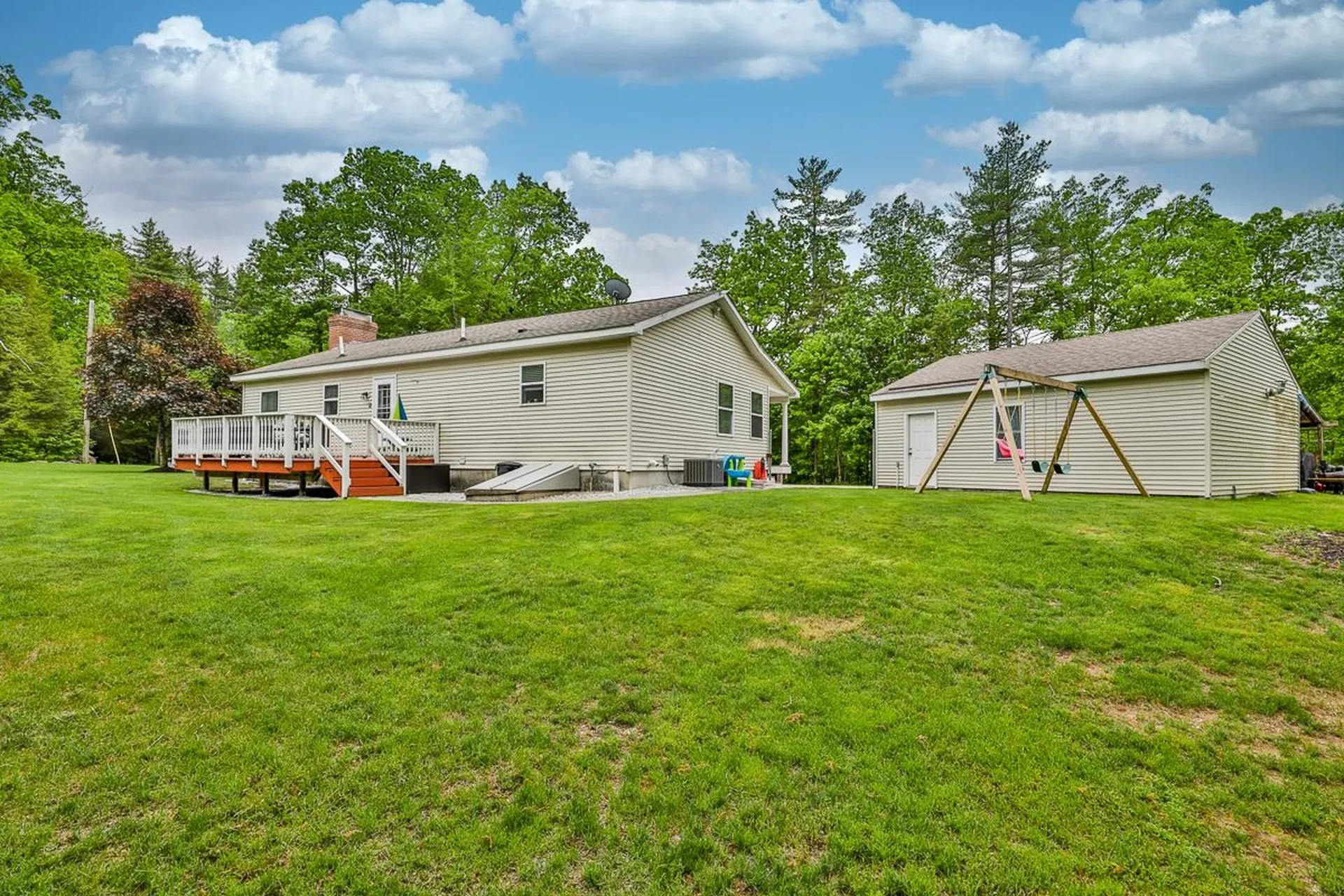 44 Hood Road Brookline NH 03033