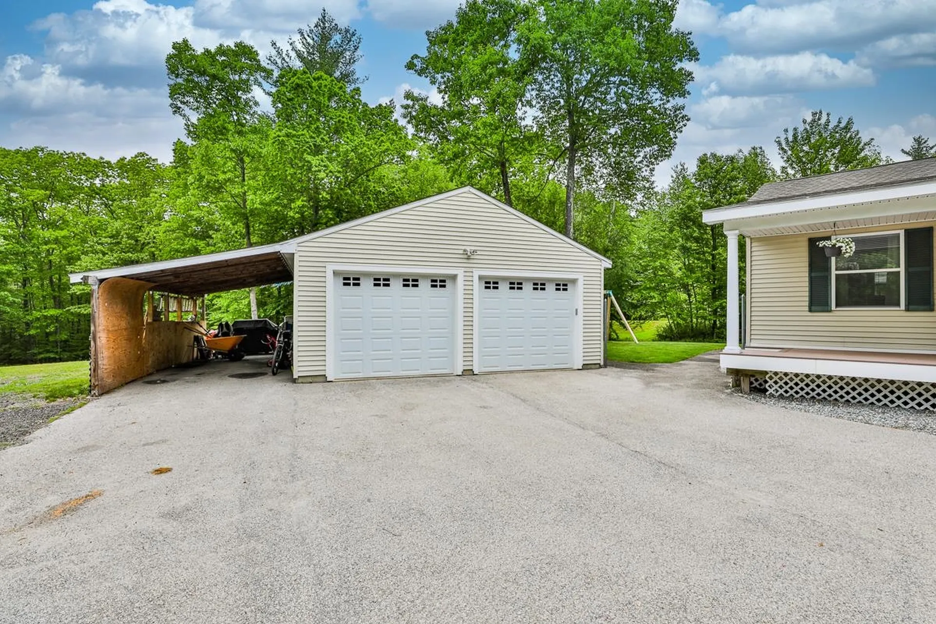 44 Hood Road Brookline NH 03033