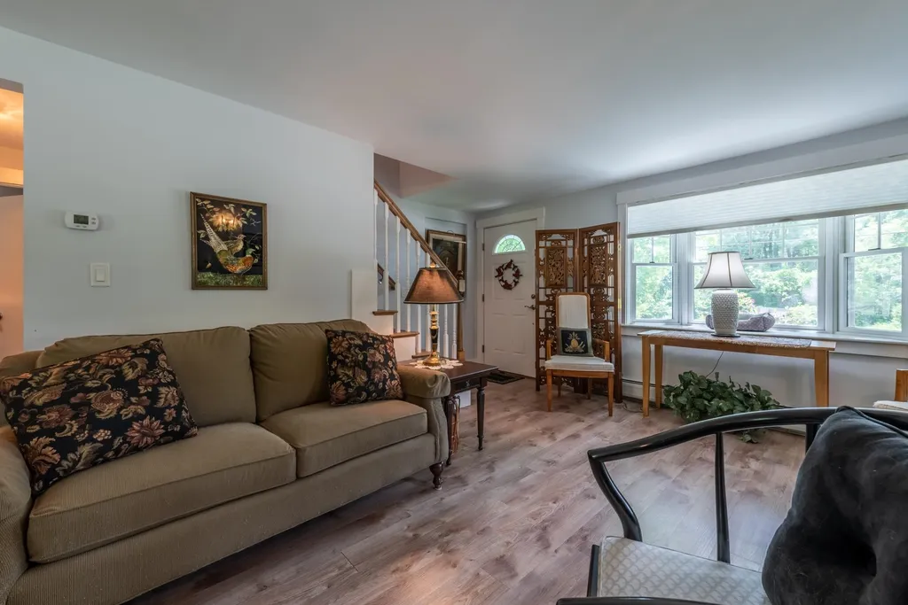 18 Kirtland Street Warner NH 03278