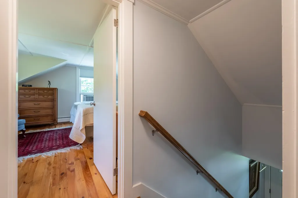 18 Kirtland Street Warner NH 03278