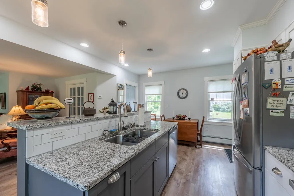 18 Kirtland Street Warner NH 03278