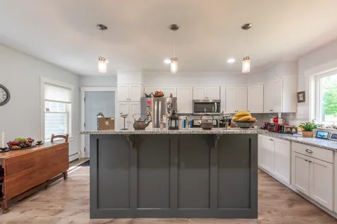 18 Kirtland Street Warner NH 03278