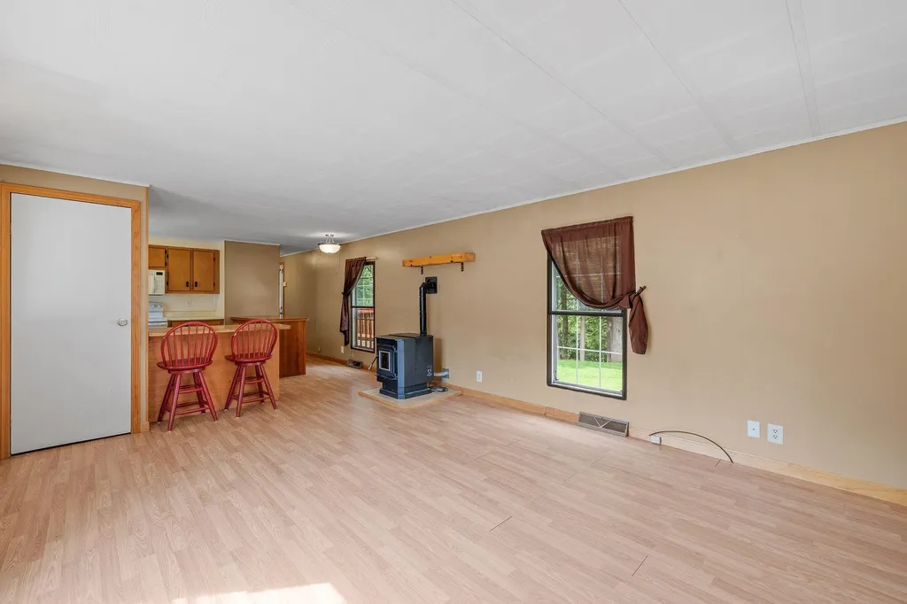 18 Brook Circle Loudon NH 03307