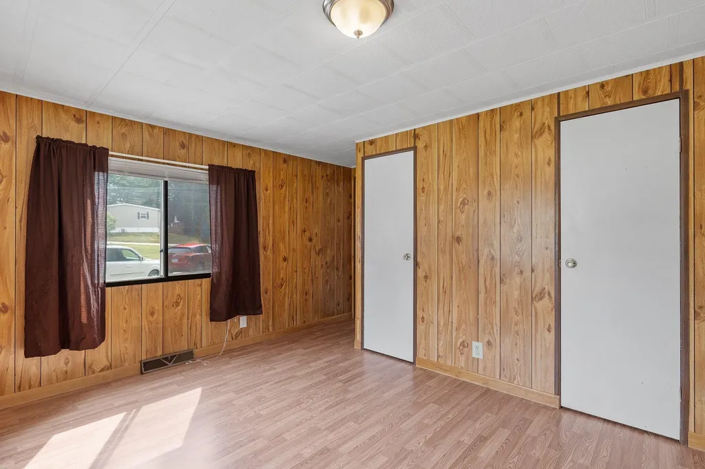18 Brook Circle Loudon NH 03307