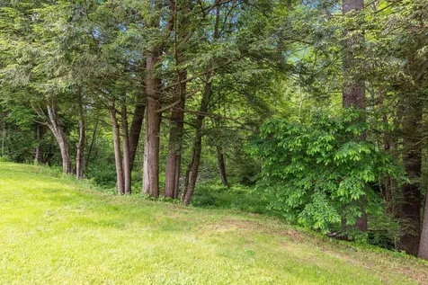 18 Brook Circle Loudon NH 03307