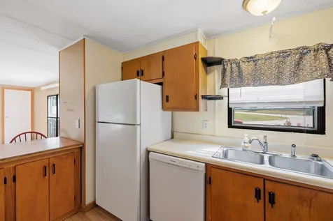 18 Brook Circle Loudon NH 03307