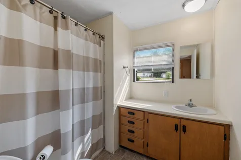 18 Brook Circle Loudon NH 03307