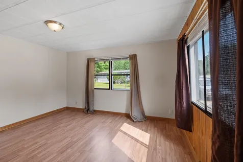 18 Brook Circle Loudon NH 03307