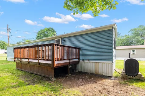 18 Brook Circle Loudon NH 03307