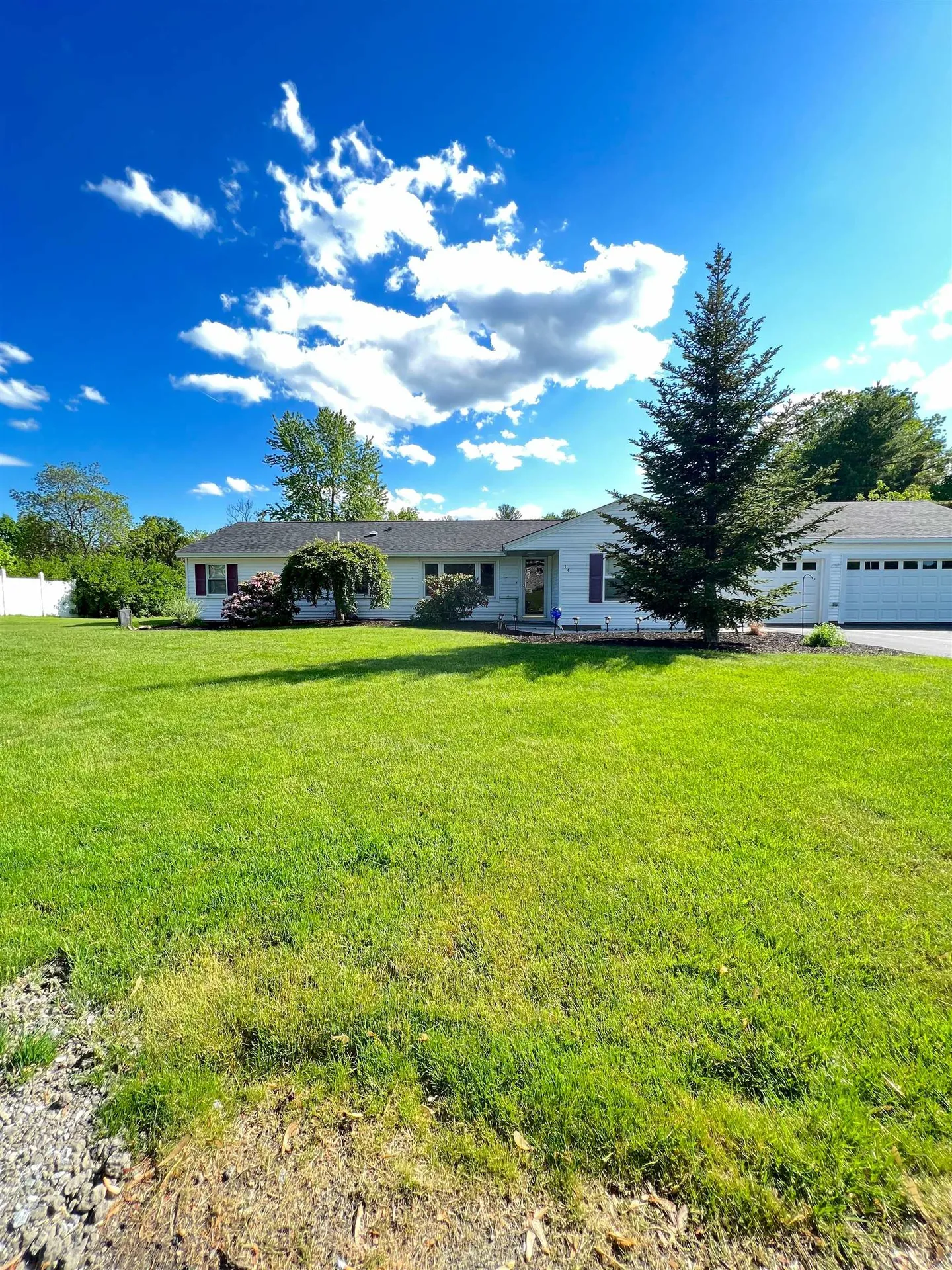 14 Bluebird Lane Atkinson NH 03811