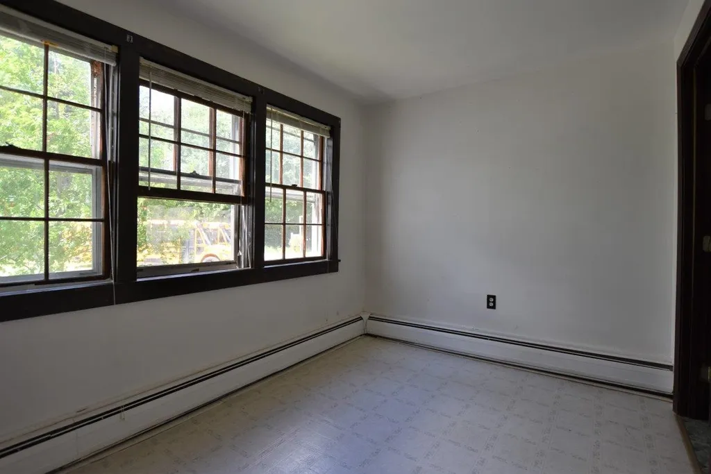152 W Main Street Hillsborough NH 03244