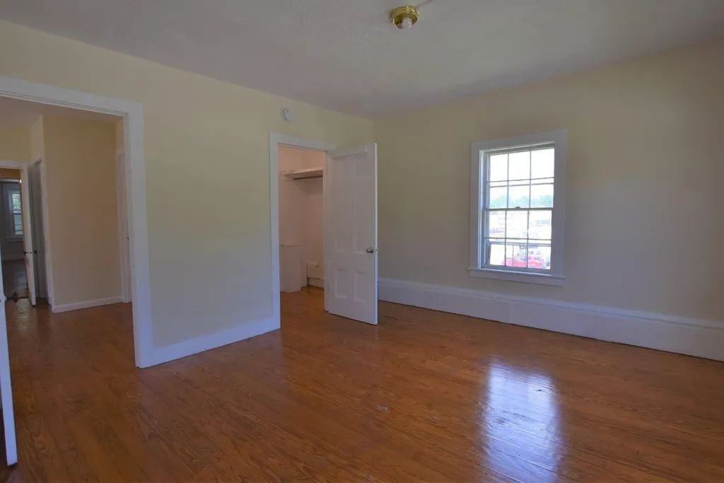 152 W Main Street Hillsborough NH 03244