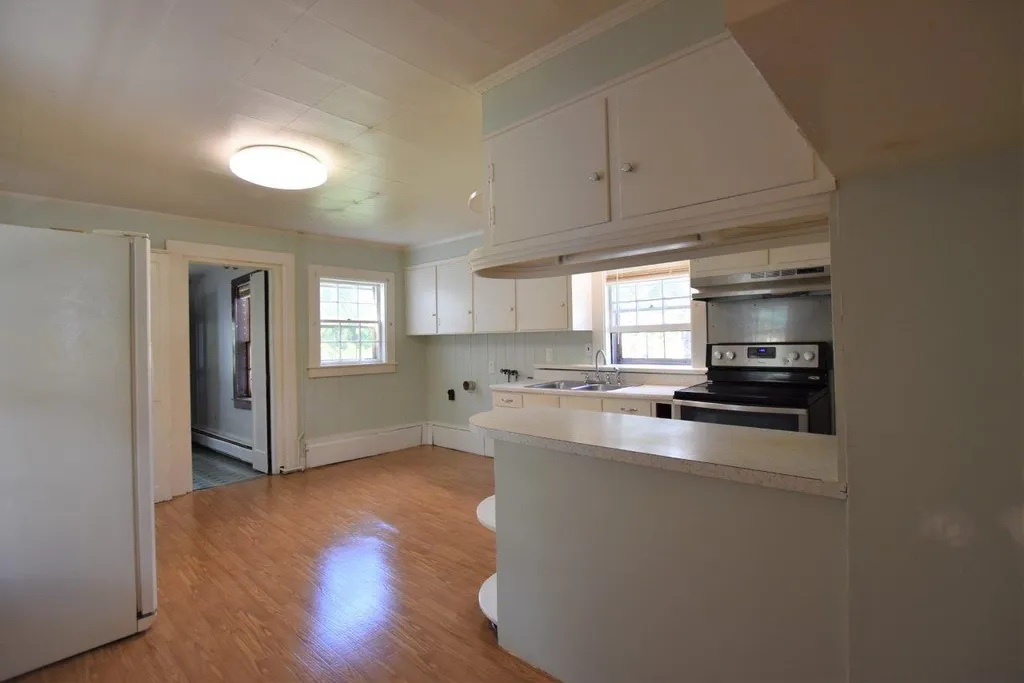 152 W Main Street Hillsborough NH 03244