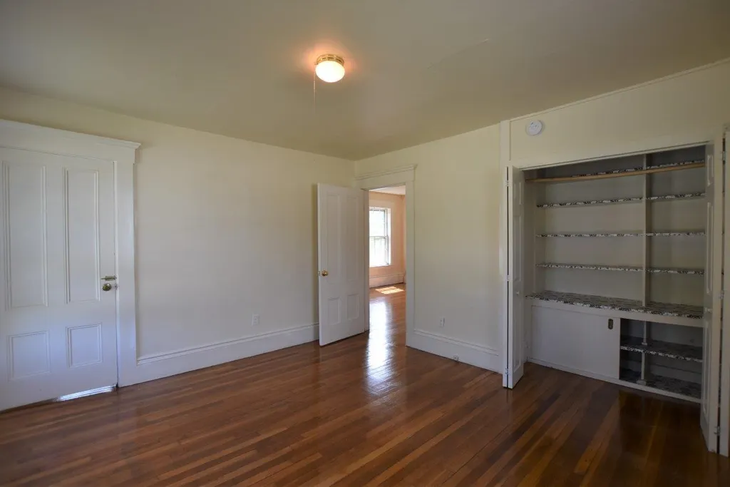 152 W Main Street Hillsborough NH 03244
