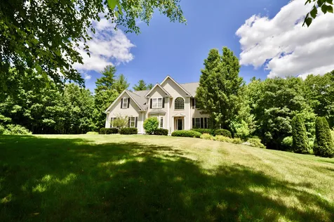 72 Long Hill Road Hollis NH 03049