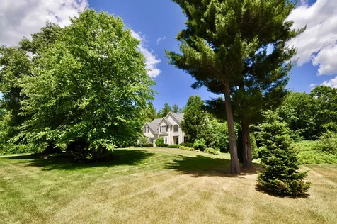72 Long Hill Road Hollis NH 03049