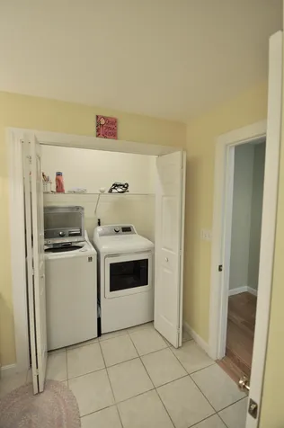 72 Long Hill Road Hollis NH 03049