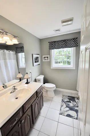 72 Long Hill Road Hollis NH 03049