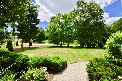 72 Long Hill Road Hollis NH 03049
