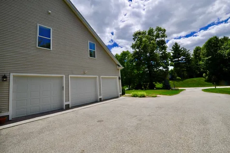 72 Long Hill Road Hollis NH 03049