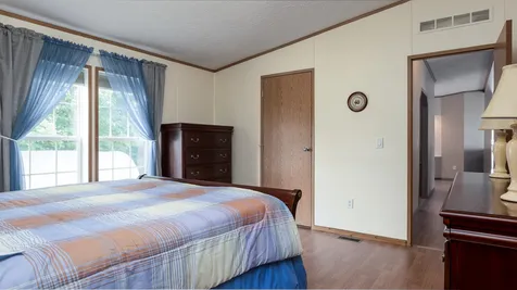 3 Mildred Avenue Raymond NH 03077