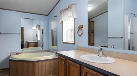 3 Mildred Avenue Raymond NH 03077