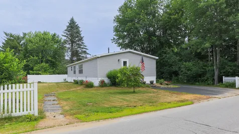 3 Mildred Avenue Raymond NH 03077