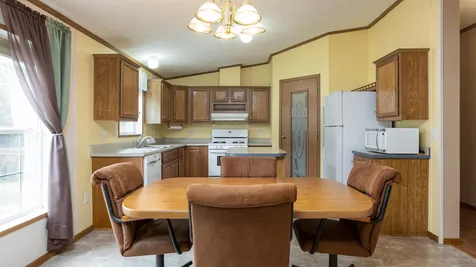 3 Mildred Avenue Raymond NH 03077